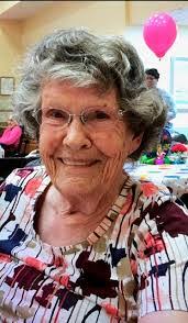 Arlene Rose's Instagram, Twitter & Facebook