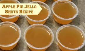 This Apple Pie Jello Shot Recipe Is A Taste Of Fall In A Party Shot Simple To Make These Apple Pie Jello Shots A Shot Recipes Jello Shot Recipes Yummy Drinks
