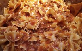 Les Enfants Raffoleront De Ces Boucles Au Boeuf Hache A La Sauce Tomate Delish Recipes Recipes Food