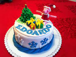 Torta Peppa Pig Natalizia Per Il Secondo Compleanno Di Edoardo Torte Peppa Pig Pasta Di Zucchero
