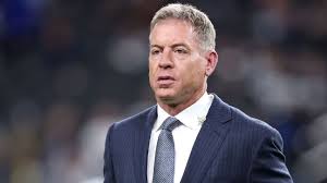 Troy Aikman advising Miami Dolphins on GM search