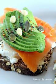 Pain Nordique A La Burrata Avocat Et Truite Fumee Graines Bio Bistro De Jenna