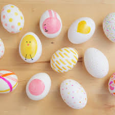Plastic Easter Eggs Decorating Ideas Awesome Plastic Easter Eggs Decorating Ideas Paint Pen Decorated Easter Egg Designs Easter Crafts Easter Egg Decorating