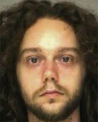 On June 25, 2011 in Macon GA Lauren Giddings emailed her boyfriend saying  she thought someone tried to break into her apartment. On June 29th,  Lauren's sister went to her apartment to