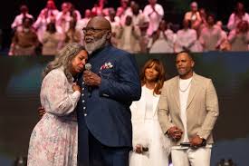 Bishop T.D. Jakes is handing Potter's House leadership to daughter,  son-in-law