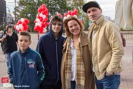 Последние твиты от david savard (@davidsavard15). La Comedienne Catherine Proulx Lemay Revient Sur Sa Separation Avec David Savard Arp