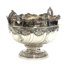 Great Size Quality Maker Decorative Useable For Punch Fruit Flowers Wine Bottles Or Just As A Decorative Centerpi Antiques Silver Tea Set Silver Bowl