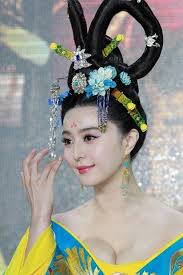 'võ tắc thiên' phan nghinh tử chấp nhận từ bỏ ánh hào quang để lui về hậu trường hỗ trợ, chăm sóc cho chồng. MÆ°á»›t Máº¯t Phá»¥c Trang Ä'un Ä'áº©y Ngá»±c Cá»§a Vo Táº¯c Thien Phien Báº£n Pháº¡m BÄƒng BÄƒng