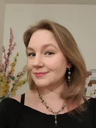 Andrea Majoros's Instagram, Twitter & Facebook