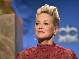 Her strict father was a factory worker, and her mother was a homemaker. Sharon Stone Ihr Langwieriger Uberlebenskampf Nach Dem Schlaganfall Liebenswert Magazin