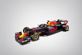Valójában most áll vissza a korábbi rendszer. Lehullt A Lepel A Red Bull Racing Uj Autojarol