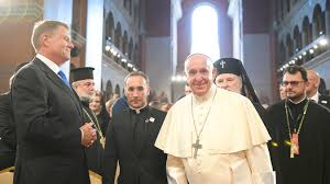 Potrivit surselor edupedu.ro, in jur de 80 de scoli de pe traseul papei in bucuresti vor fi inchise joi. Papa Francisc In Romania 150 000 De Oameni Pe Traseul Papei Suveranul Pontif A FÄcut Un Tur De ForÅ£Ä In Bucuresti