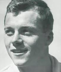 Den norske skøyteløperen og skøytetreneren, Peter Sinnerud, ble født på  denne datoen, 4. januar, for 147 år siden