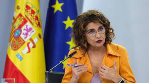 María Jesús Montero rechaza un acuerdo con la pareja de Ayuso para evitar  que la demande por derecho al honor