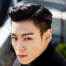 The hair is all swept towards the forehead making it look grungy and untidy in a good way. 50 Korean Men Haircut Hairstyle Ideas Video Men Hairstyles World
