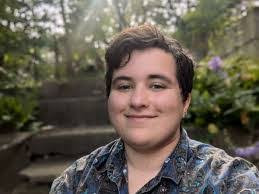 Erin Lytle's Instagram, Twitter & Facebook