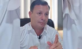 Hasta en las bodegas trabajan ahogados”