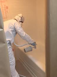 The average cost to resurface a pool with plaster ranges from $5 to $7 per square foot. Home Ce Bathtub Refinishing Florida