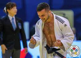 In 2020, he won one of the bronze medals in the men's 60 kg event at the 2020 judo grand slam düsseldorf held in düsseldorf, germany. Tornike Tsjakadoea Ijf Org