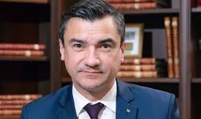 Sper că veți rămâne în consiliul local, mai ales că aveți și șanse mari să fiți votată în funcția de viceprimar. Primarul Mihai Chirica A AnunÅ£at CÄƒ Va Sesiza Ani Pentru A Verifica Averea Deputatului Scandalagiu Cosette Chichirau Buna Ziua Iasi Bzi Ro