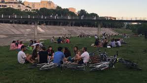 Retrouvez simplement et rapidement tous les bons plans, les sorties, les événements de votre ville avec 118712.fr. Pique Niques Et Aperos Geants Montpellier Se Deconfine La Police Verbalise