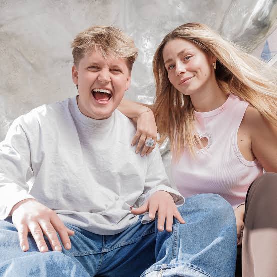Gerben Tuerlinckx (24) en Steffi Mercie (23), het populairste  influencerkoppel van Vlaanderen: “Het is moeilijk te zeggen wie je échte  vrienden zijn en wie jou wil voor de likes” | Nieuwsblad