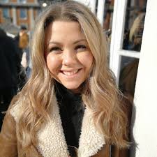 Maxine Allison's Instagram, Twitter & Facebook