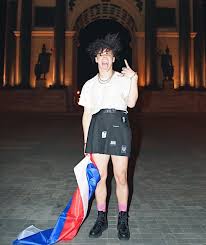 Yungblud On Instagram Russia Im Here Lyublyu Vas Dominic Harrison Celebs Celebrities