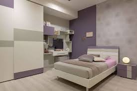 Parete in legno e lampade in sospensione. 38 Idee Originali Per Camerette Moderne Per Ragazze Mondodesign It