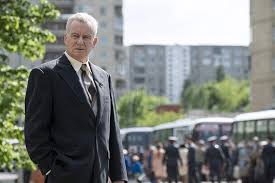26 апреля 1988 года химик валерий легасов, надёжно спрятав шесть аудиокассет со своими воспоминаниями, вешается у себя в квартире. Serial Chernobyl Oboshel Igru Prestolov Po Ocenkam Zritelej Rossijskaya Gazeta