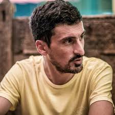 Tips for surviving level 2 in Deep of Night