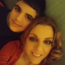 Η ηθοποιός ρωτήθηκε για όσα συμβαίνουν με τις. Matina Nikolaoy O Gios Ths Synergatidas Toy Nikoy Moytsina Egine 11 Etwn Kai Phre Ta Matia Ths Mhteras Toy