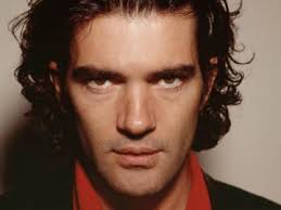 He is now an international film star known for playing zorro in the eponymous film series. Antonio Banderas Uloz Puzzle Online Za Darmo Na Puzzle Factory