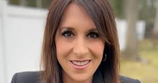 Elisa Todd's Instagram, Twitter & Facebook