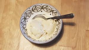La vanille est une saveur classique et indémodable. Recette Facile La Glace Vanille Maison Sans Sorbetiere