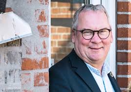 EN 20-ÅRS JUBILAR Ved jule- og nytårstid er der typisk grund til fejringer.  Udover mange spændende opgaver her på tegnestuen, er der også en anden helt  særlig fejring