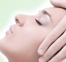 Kara Trimble's Instagram, Twitter & Facebook