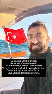 Beni yoktan var eden, rızkımı gönderen, yaşatan, mühlet veren ve sonra  yeniden dirilten cenneti ve cehennemi, elinde tutan. Rahmeti ve Celali yüce  olan Allah'tan başka kimseye kulluk borcum yok. , ...