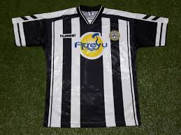 The traditional team home kit is black and white striped shirt, black shorts, and white socks. Udinese Home Football Shirt 1997 1998