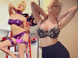 Courtney Stodden strips down to her bra in risque late night selfie - Irish  Mirror Online