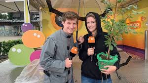 März 1983 in frankfurt am main) ist eine deutsche fernsehmoderatorin, fernsehreporterin und autorin. Kika Hochzeit Tim Schreder Hat Seine Jennifer Geheiratet Promiflash De