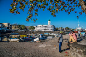 Comoros has an elevation of 1136 metres. Comoros Shopping And Leisure
