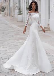 29 Great A Line Wedding Dresses In 2020 Wedding Dress Long Sleeve Top Wedding Dresses Bridal Dresses