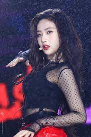 Pin By Drkruegerlover On Red Velvet Red Velvet Joy Red Velvet Velvet