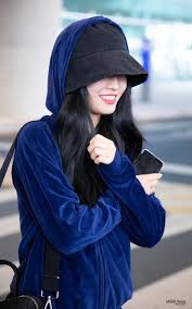 Pin Oleh K Pop Idols Di Twc Selebritas Pakaian Bandara Fotografi Kreatif