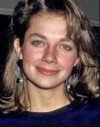 Everybody wanted to date her in the 1980s, try not to cry when you see her  today!😥 Details in the comment below!👇