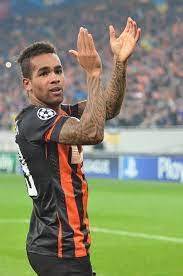 (born 6 january 1990) is a brazilian footballer who most recently played for chinese club jiangsu suning. File Alex Teixeira Santos 2014 Jpg Wikipedia