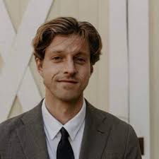 Erik Ramberg's Instagram, Twitter & Facebook