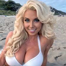 Ashley Reed on X: From a trip to Brazil a while back❤️  t.cor5FJ7XEgz1  X