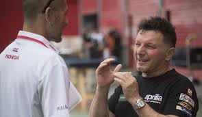 Ritiratosi alla fine della stagione 1994, è il manager e fondatore del team gresini racing. Gresini La Moglie Racconta L Incontro In Ospedale Le News Sulle Condizioni